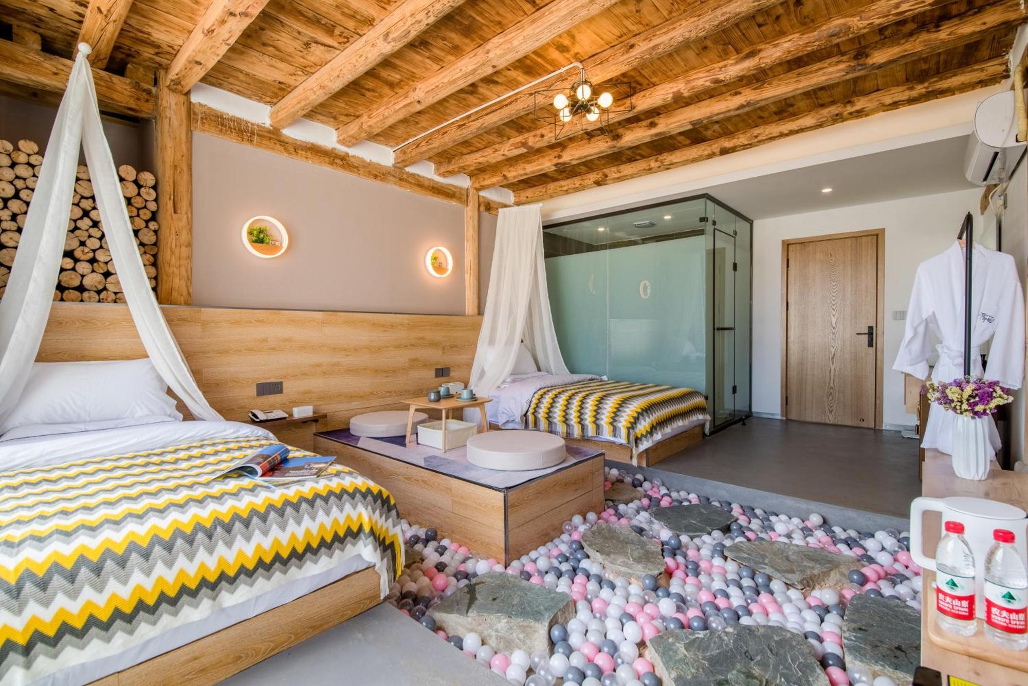 No Flowers Boutique Hostel คุนหมิง ภายนอก รูปภาพ